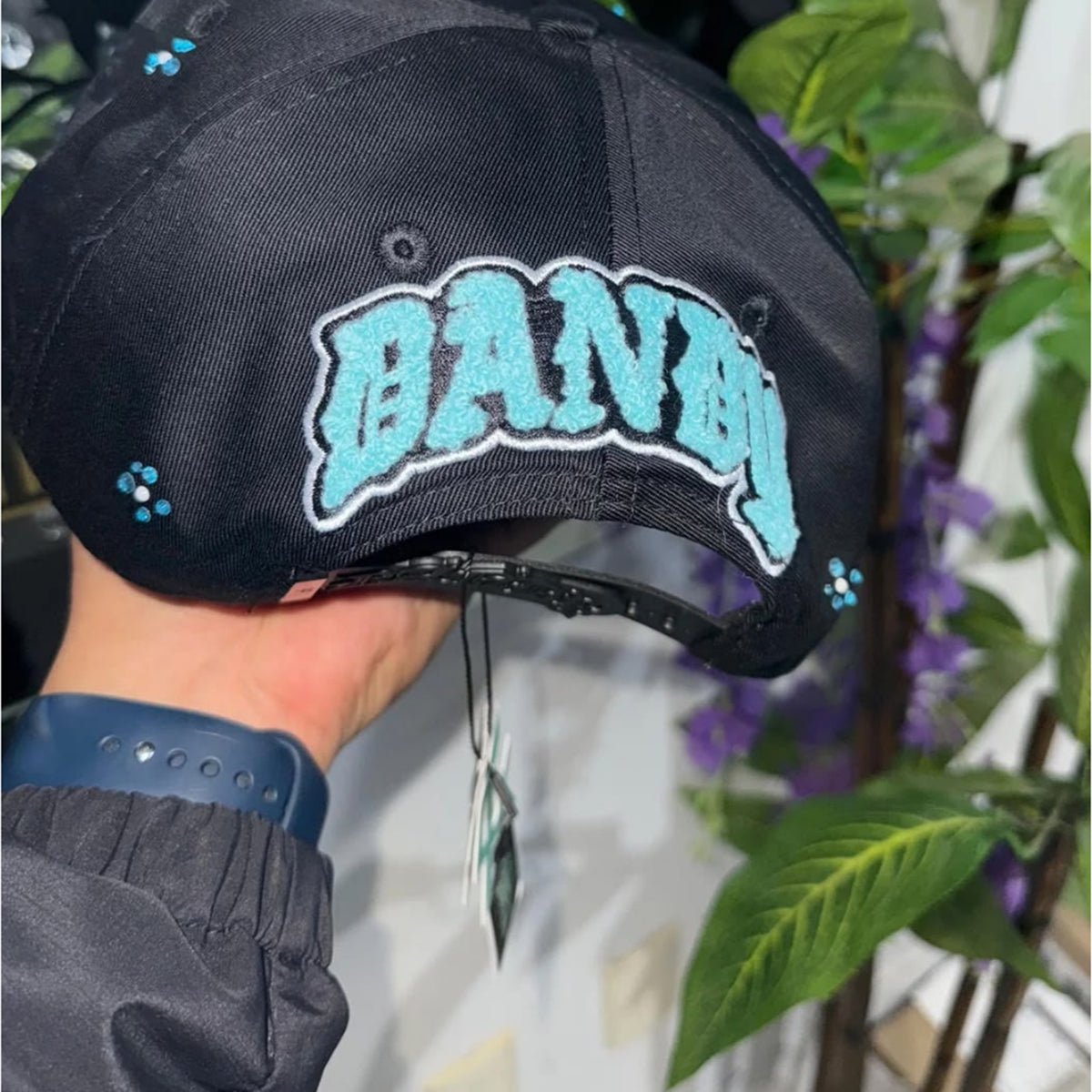 CAPNOWHITE-109 | Gorra Dandy A Turquesa