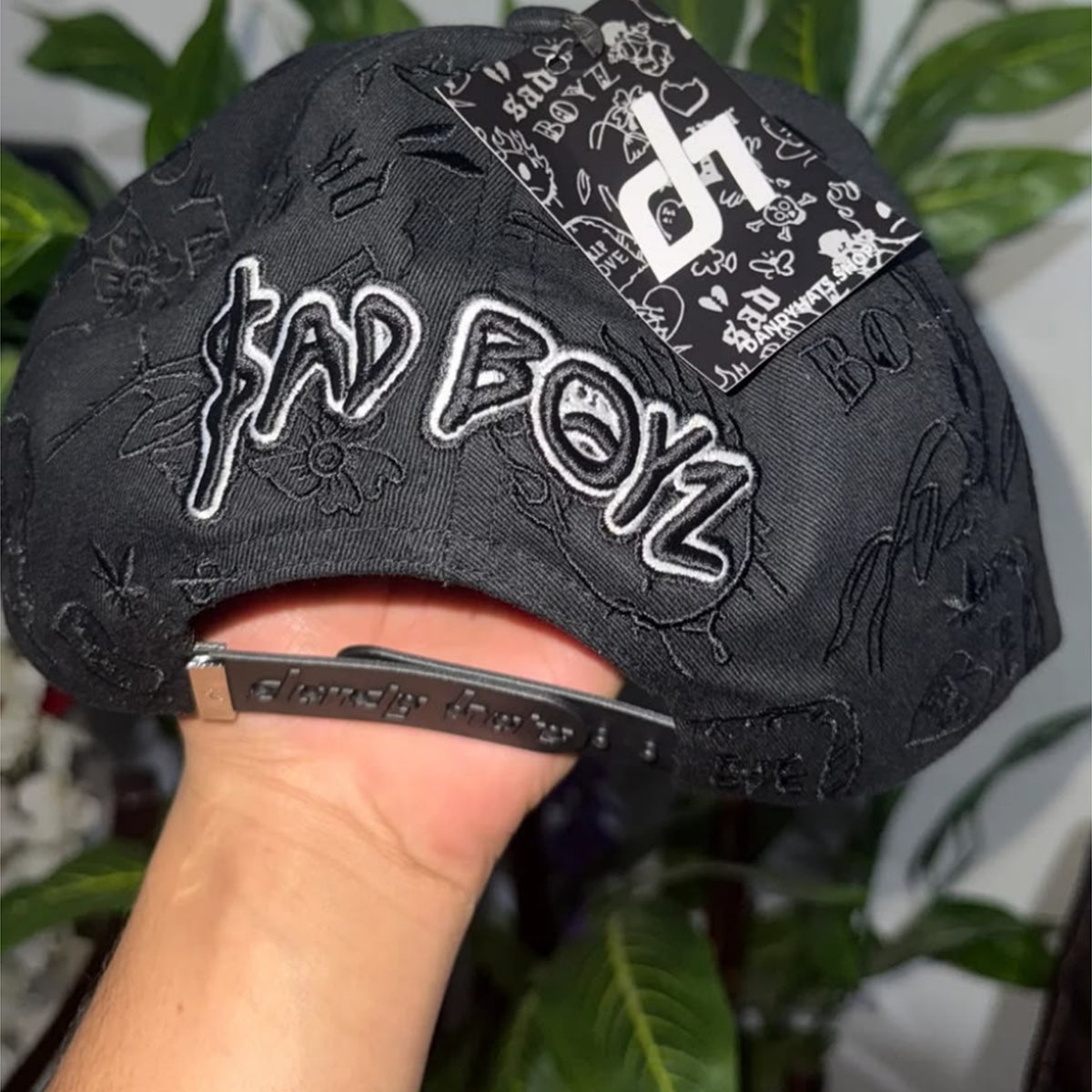 CAPNOWHITE-118 | Gorra Sad Boy Relieve Negra