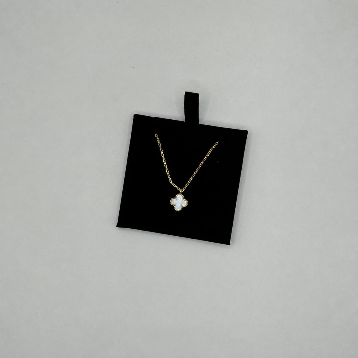 Collar Van Cleef trébol dorado de nácar blanco - foto 12