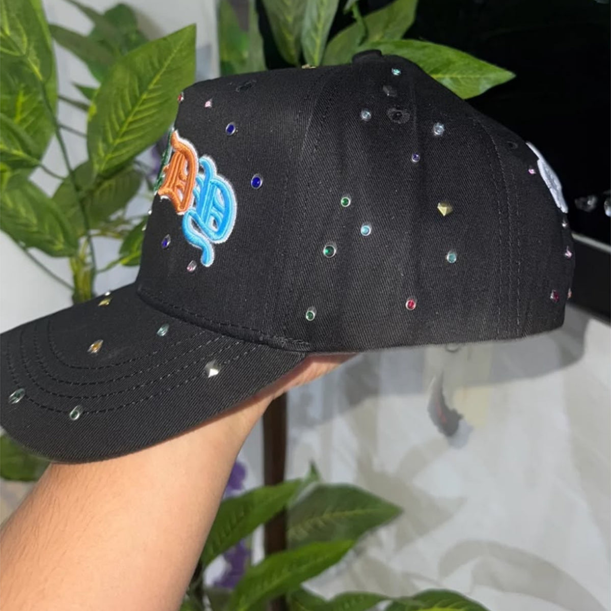 CAPNOWHITE-18 | Gorra Dandy Multicolor Negra