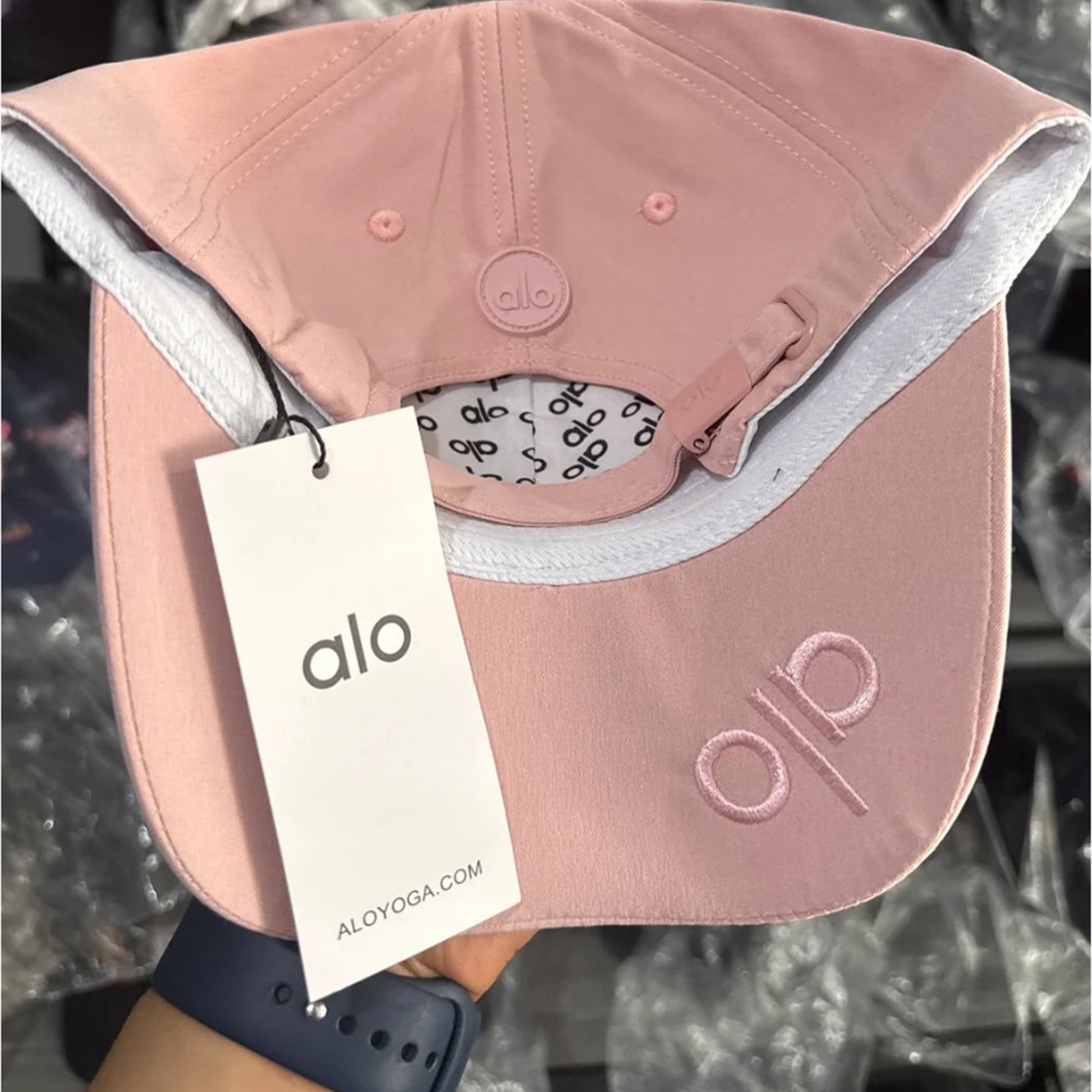 CAPNOWHITE-187 | Gorra Alo Rosa