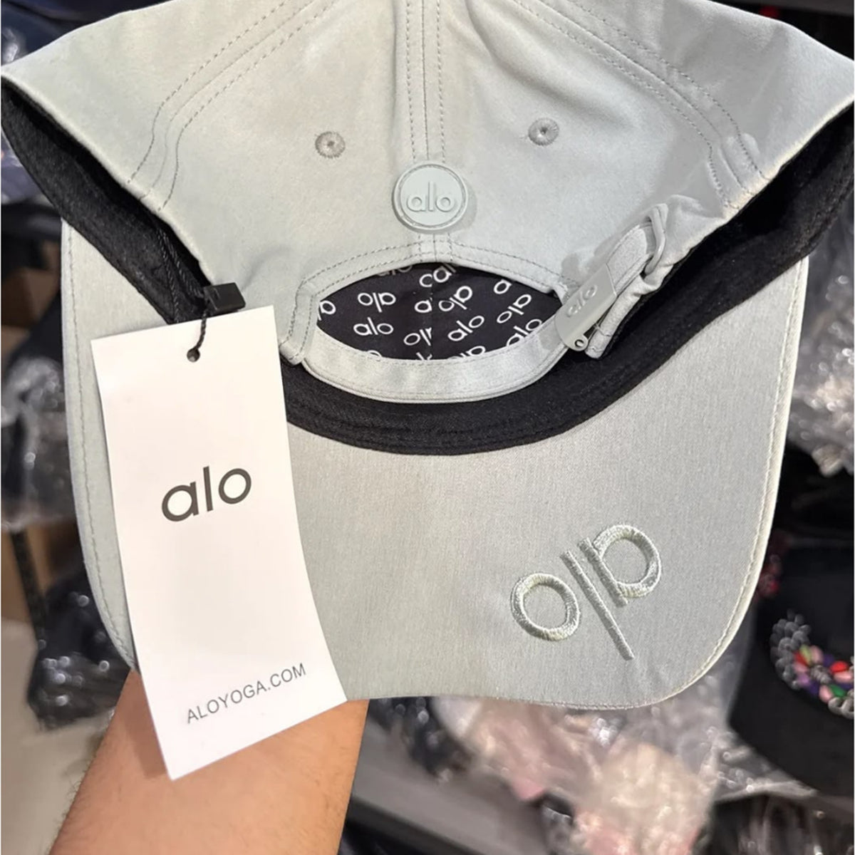 CAPNOWHITE-240 | Gorra Alo Gris