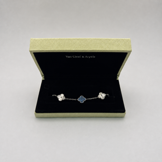 Pulsera Van Cleef tres tréboles plateada azul y blanco - foto 30