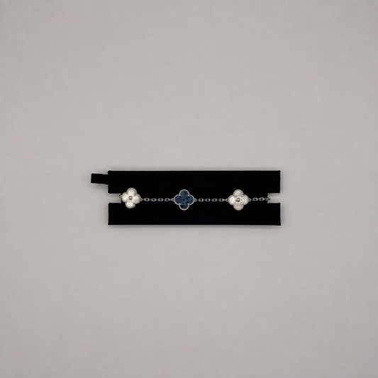 Pulsera Van Cleef tres tréboles plateada azul y blanco - foto 32