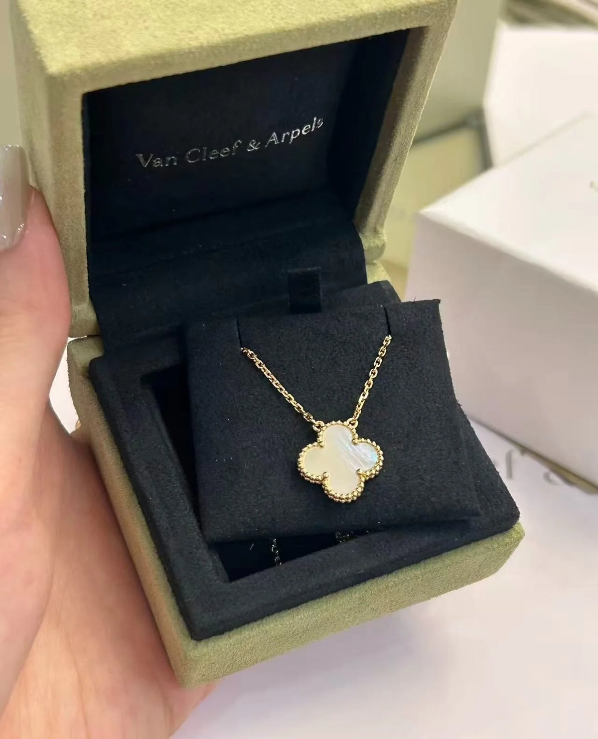 Van Cleef Collar Fullset