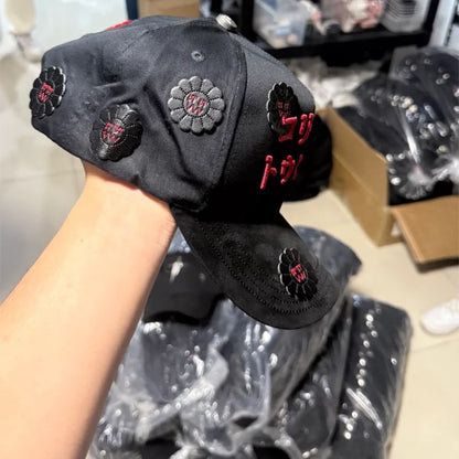 CAPNOWHITE-81 | Gorra Gótica Roja y Negra